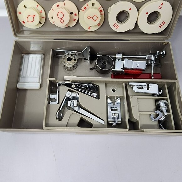 Antique Sewing Machine Box Of Accessories And Bobbins - Picture 9 of 15